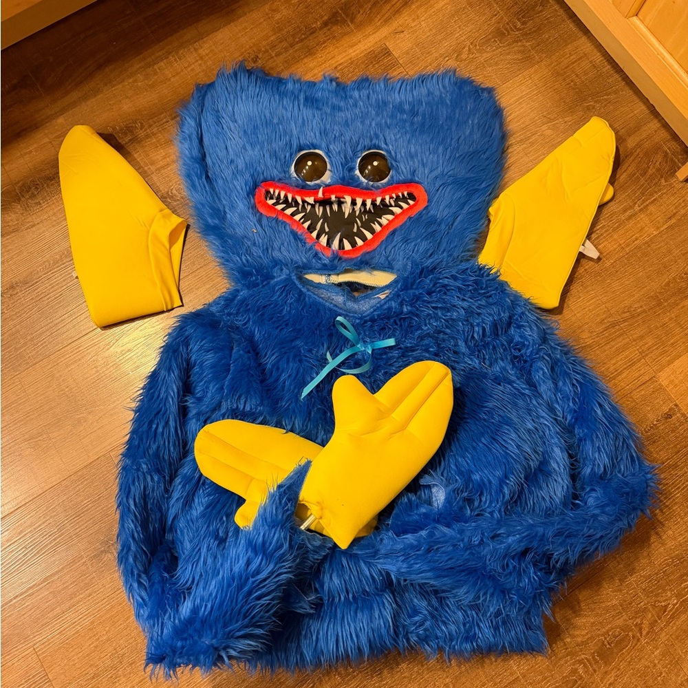 Poppy Playtime Huggy Wuggy Costume- brand new! Adult S/M